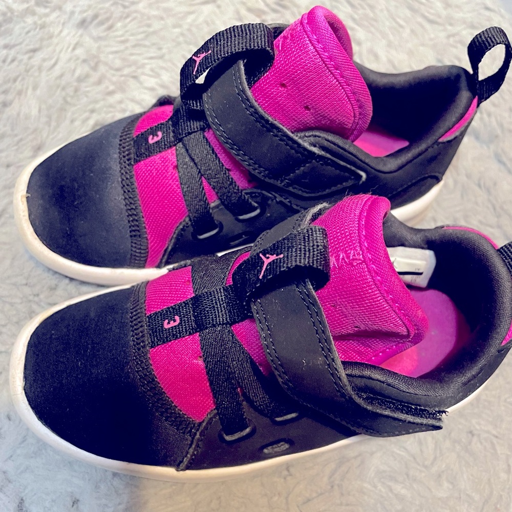 Jordan 23 girls shoes slip-on Velcro Strap Size 9